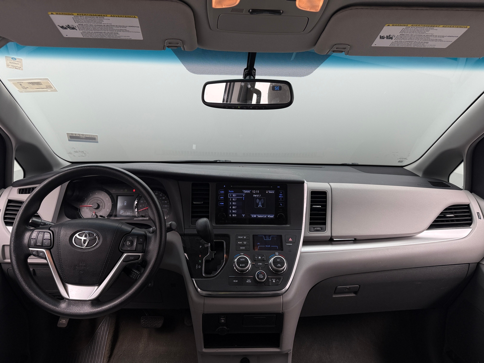 Thumbnail: 2017 Toyota Sienna - 3