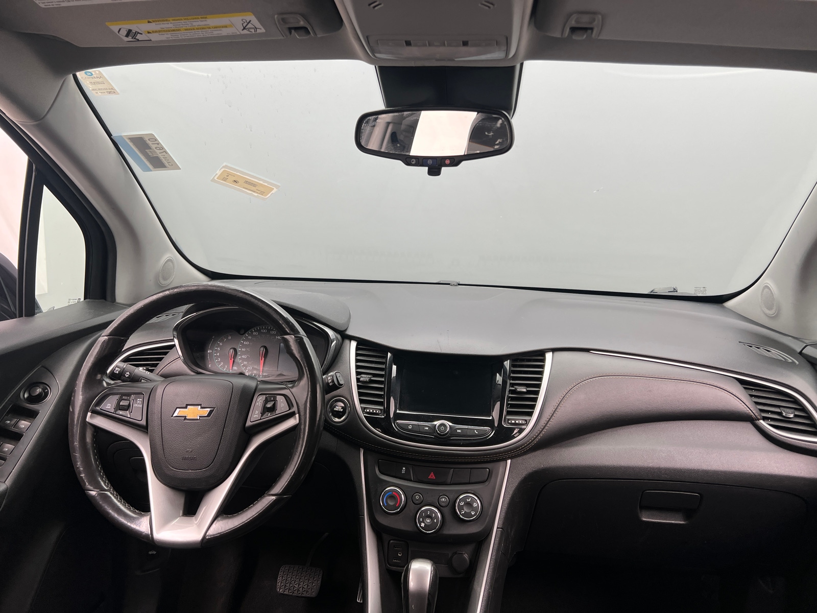 Thumbnail: 2022 Chevrolet Trax - 3