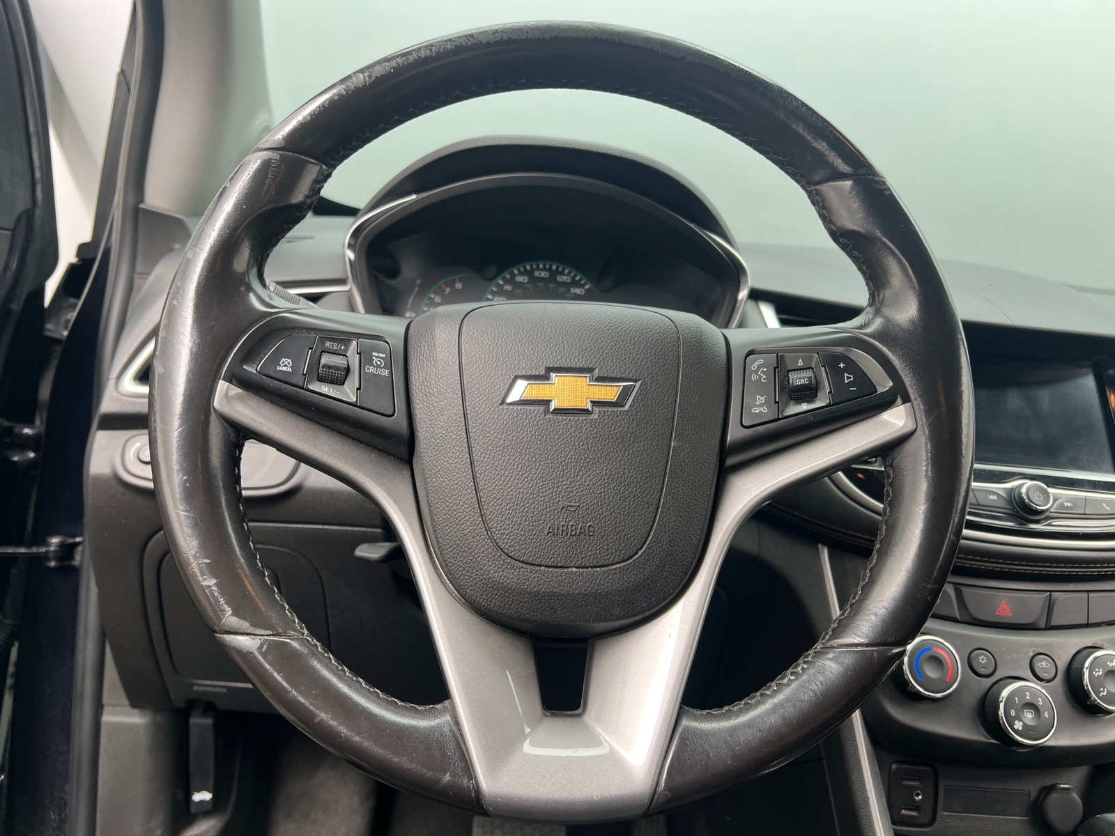 Thumbnail: 2022 Chevrolet Trax - 5