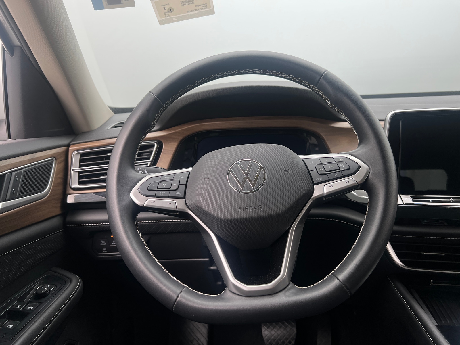 Thumbnail: 2025 Volkswagen Atlas - 4
