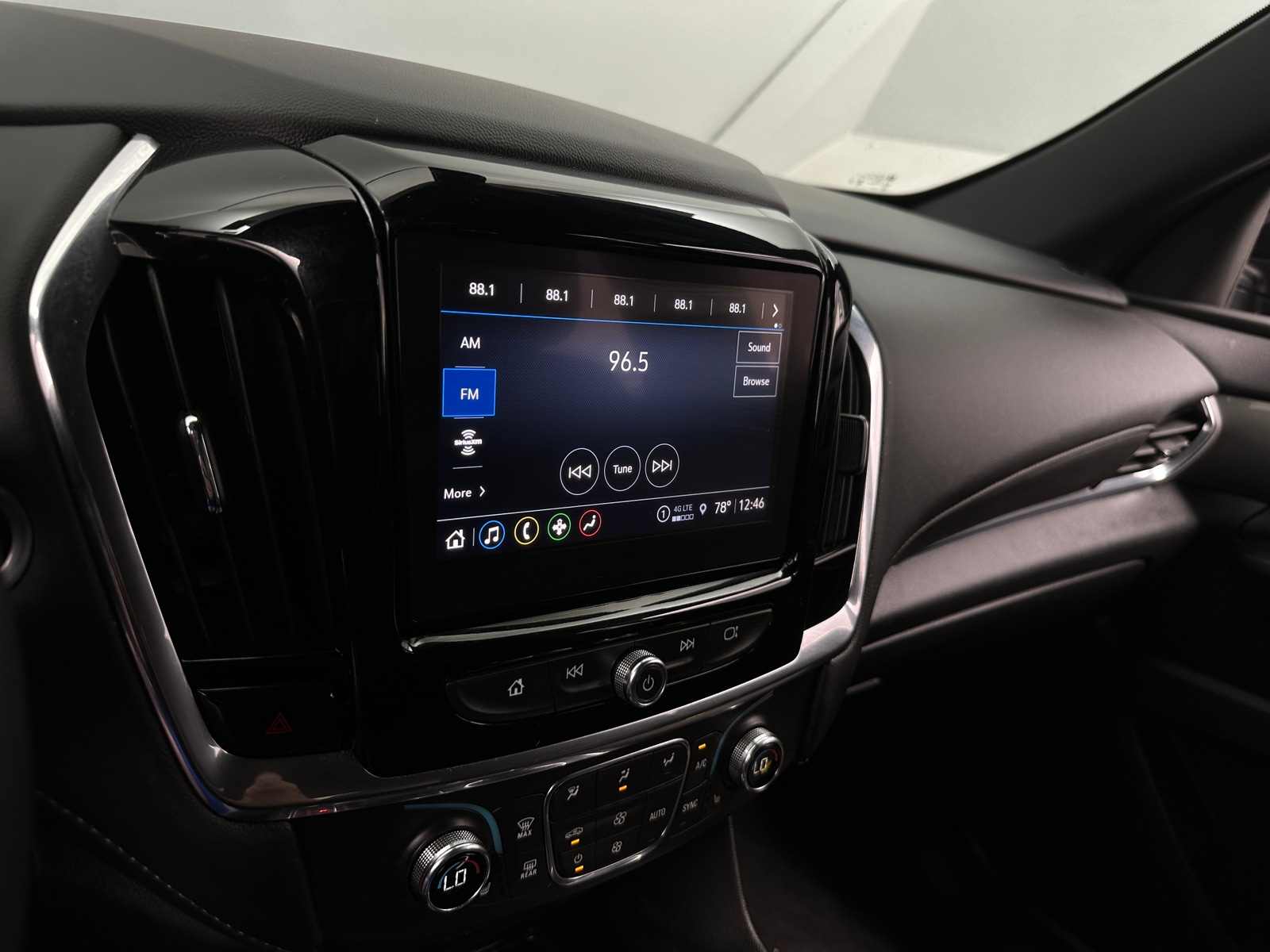 Thumbnail: 2023 Chevrolet Traverse - 4