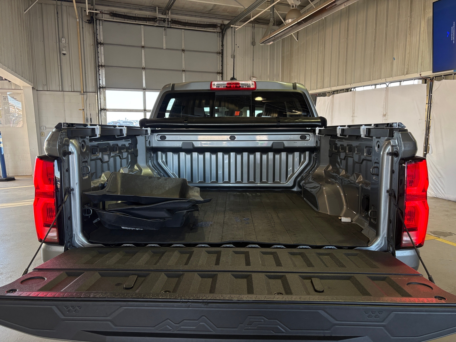 Thumbnail: 2026 Chevrolet Colorado - 7