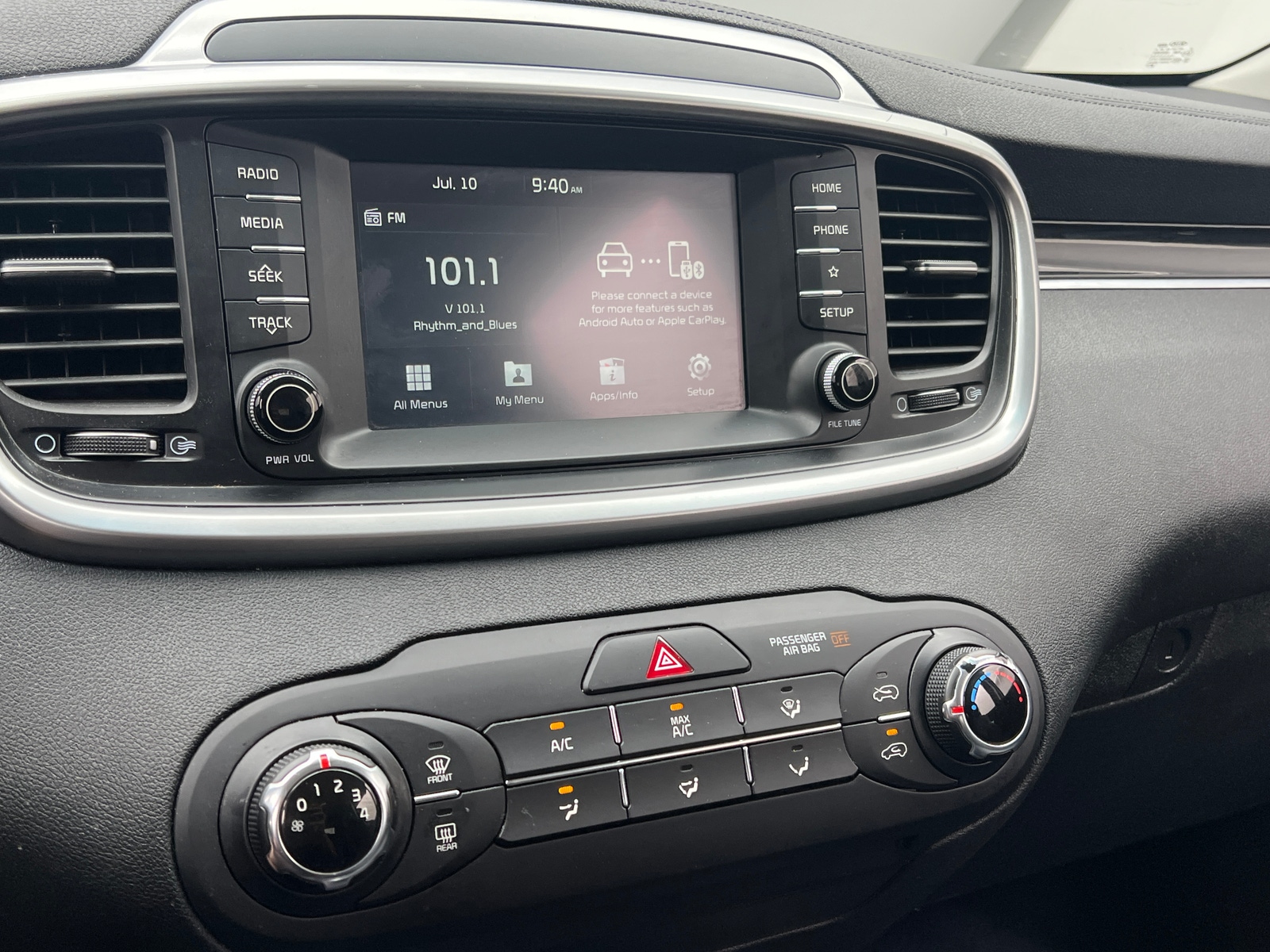 Thumbnail: 2020 Kia Sorento - 4
