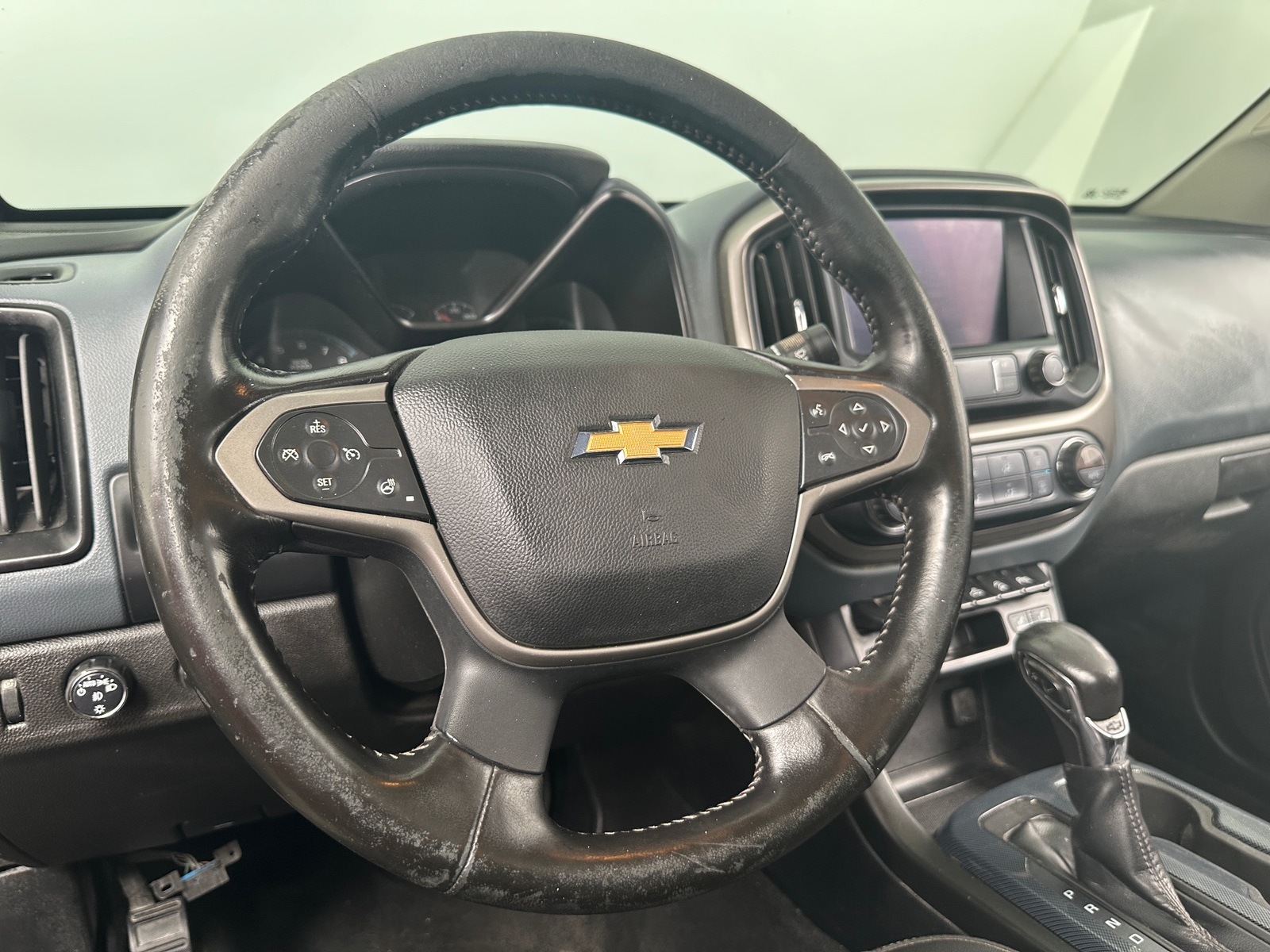 Thumbnail: 2022 Chevrolet Colorado - 4