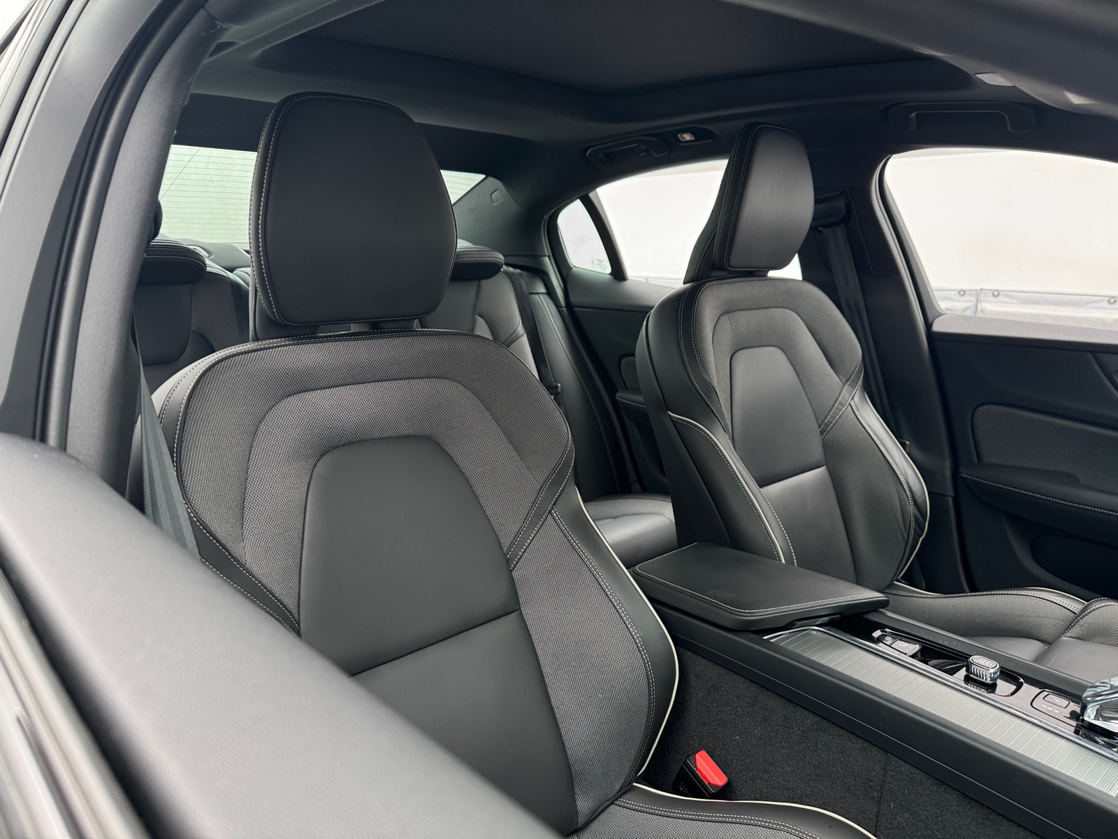 Thumbnail: 2024 Volvo S60 - 2