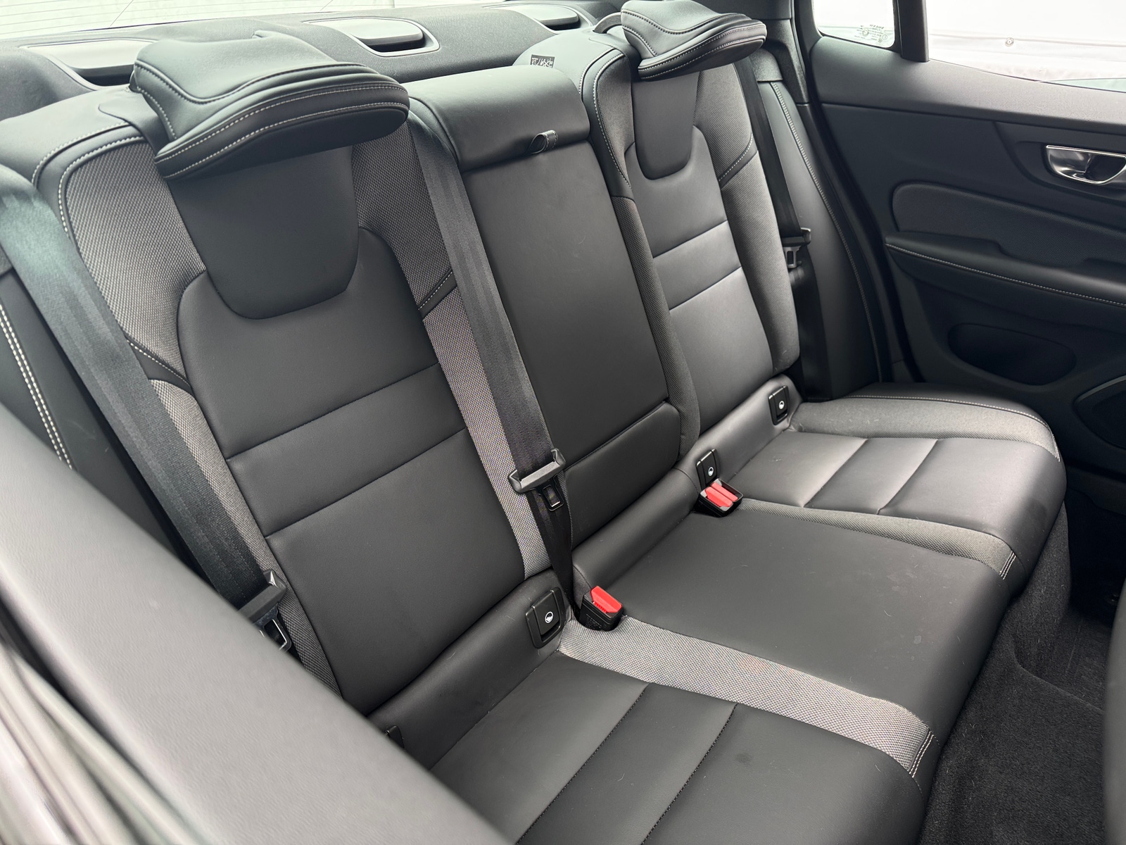 Thumbnail: 2024 Volvo S60 - 6