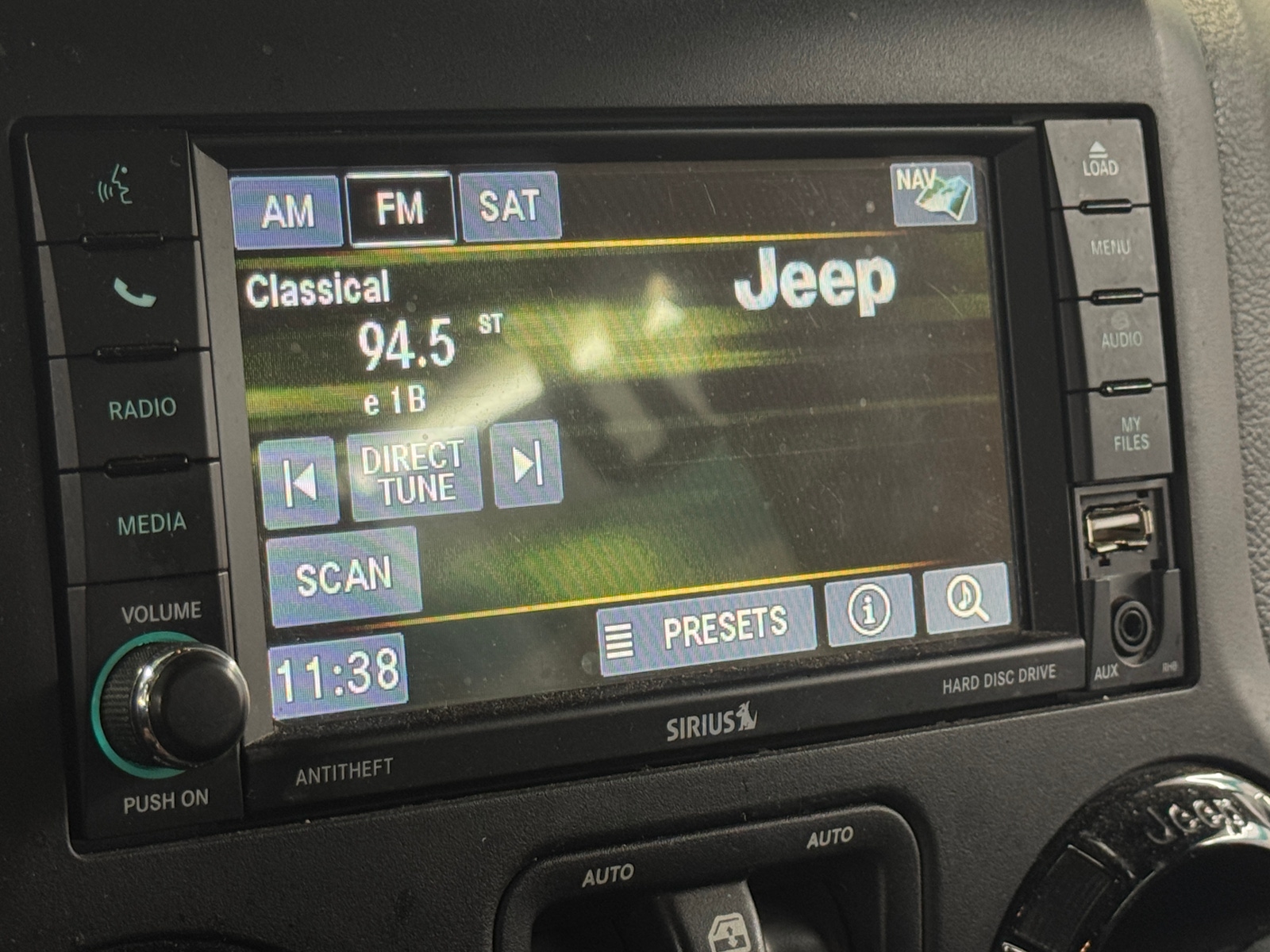 Thumbnail: 2015 Jeep Wrangler - 3