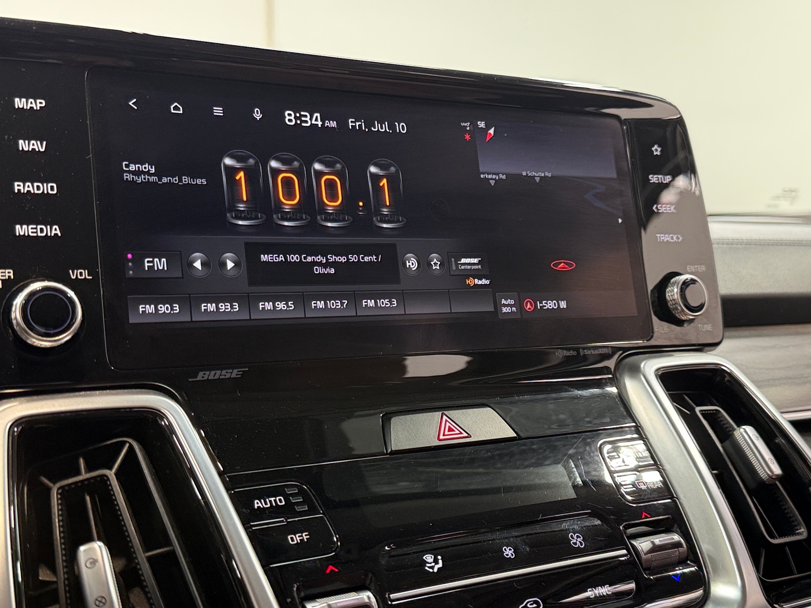 Thumbnail: 2022 Kia Sorento - 3