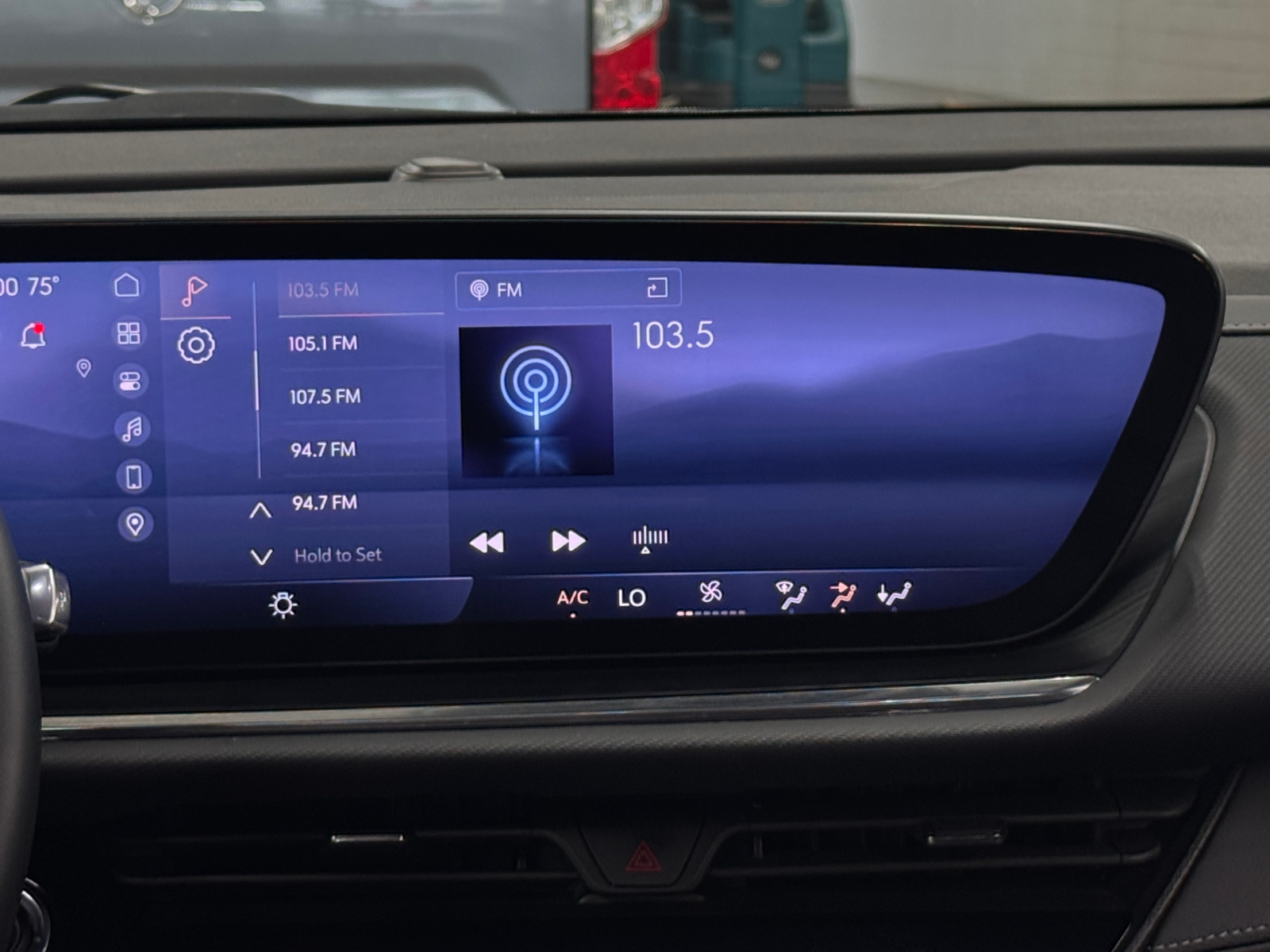 Thumbnail: 2025 Buick Envision - 3