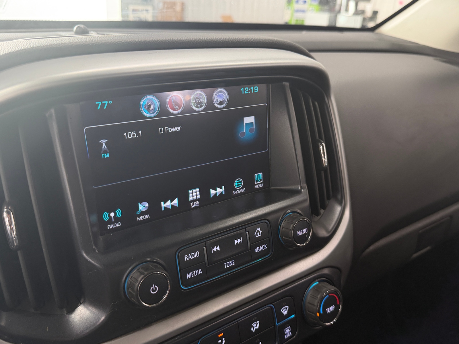 Thumbnail: 2017 Chevrolet Colorado - 4