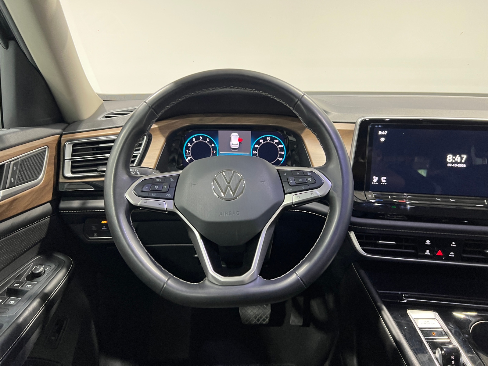 Thumbnail: 2024 Volkswagen Atlas - 4