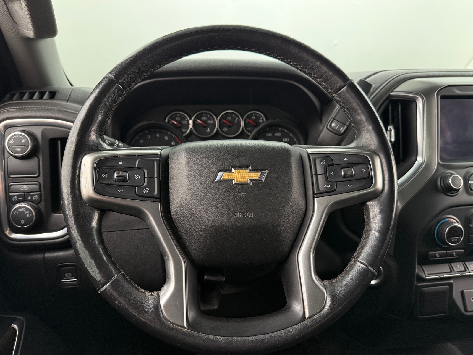 Thumbnail: 2019 Chevrolet Silverado 1500 - 5