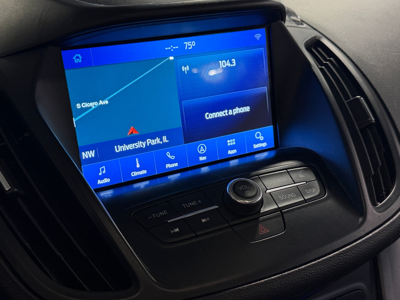 Thumbnail: 2018 Ford Escape - 3