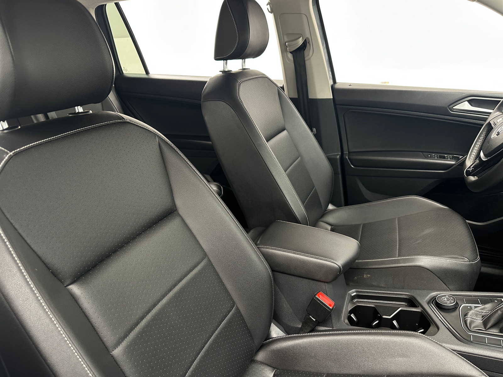 Thumbnail: 2021 Volkswagen Tiguan - 2