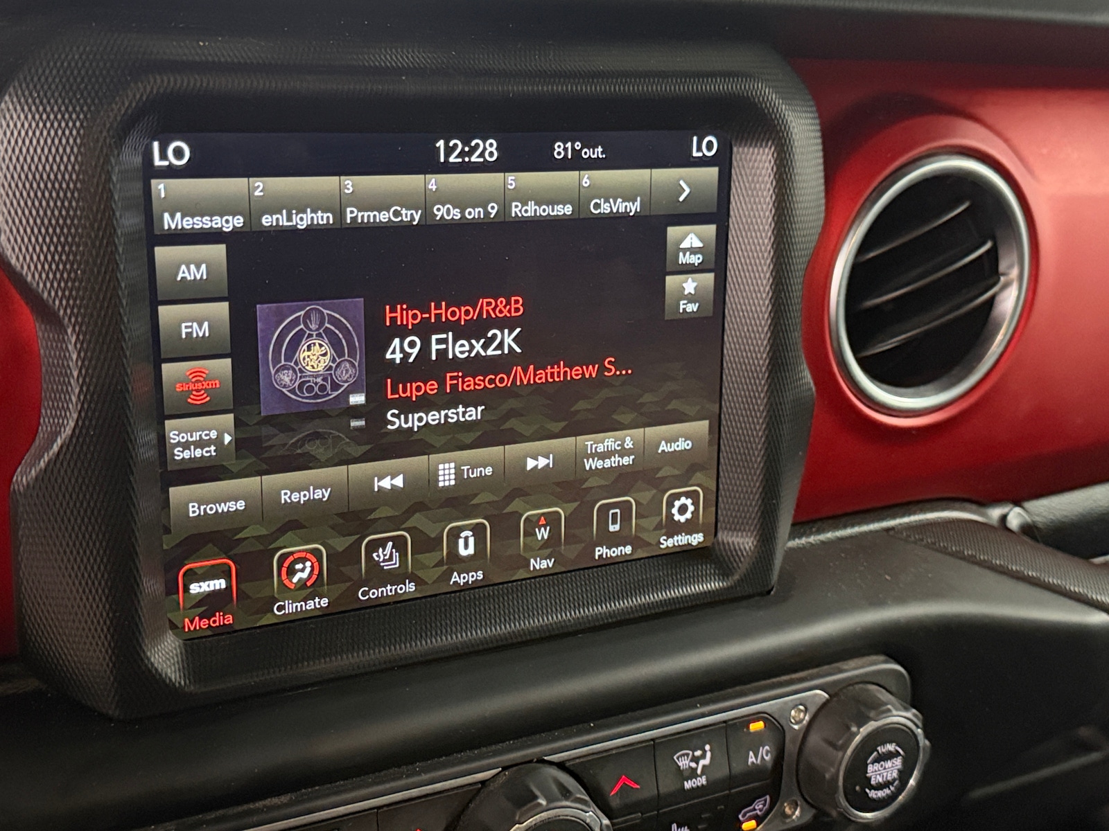 Thumbnail: 2020 Jeep Gladiator - 3