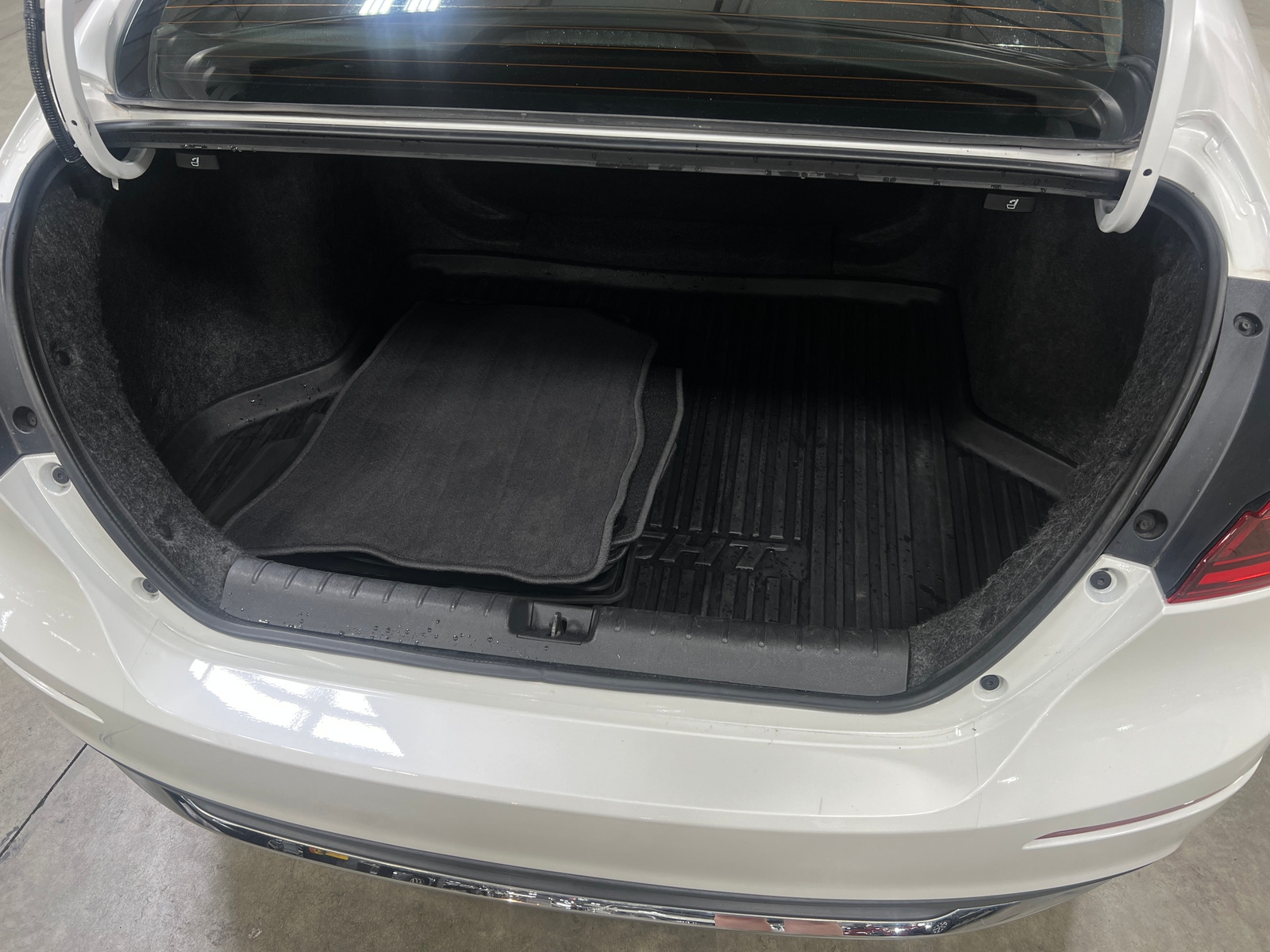 Thumbnail: 2019 Honda Insight - 6