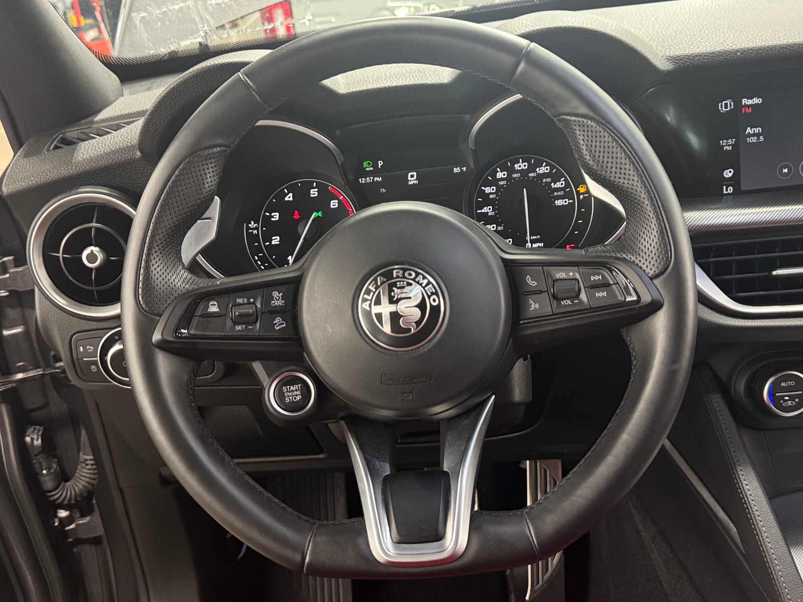 Thumbnail: 2023 Alfa Romeo Stelvio - 4