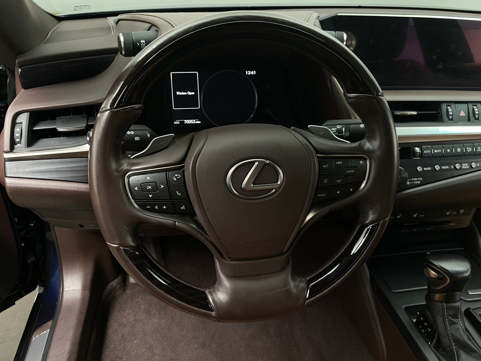 Thumbnail: 2019 Lexus ES - 4