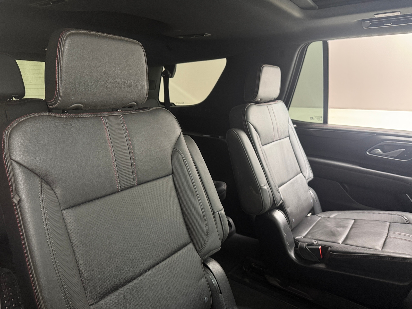 Thumbnail: 2022 Chevrolet Tahoe - 5