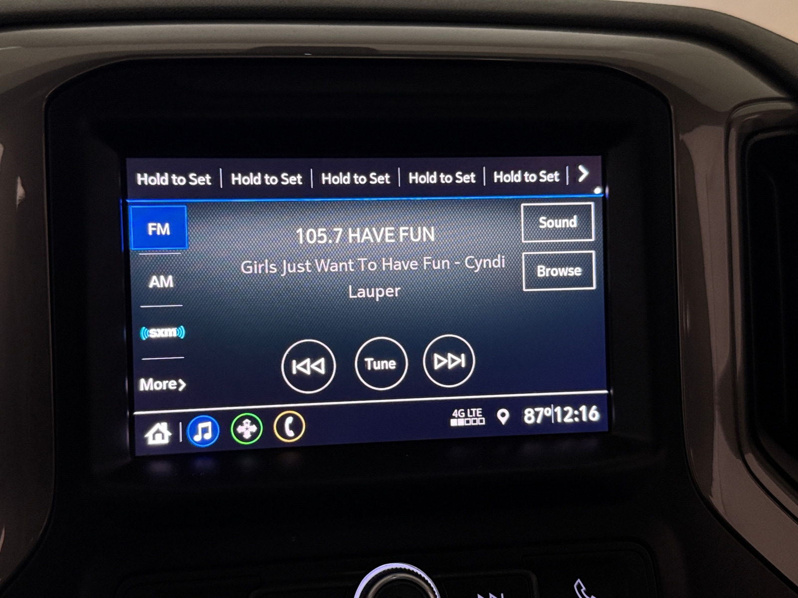 Thumbnail: 2021 Chevrolet Silverado 1500 - 4