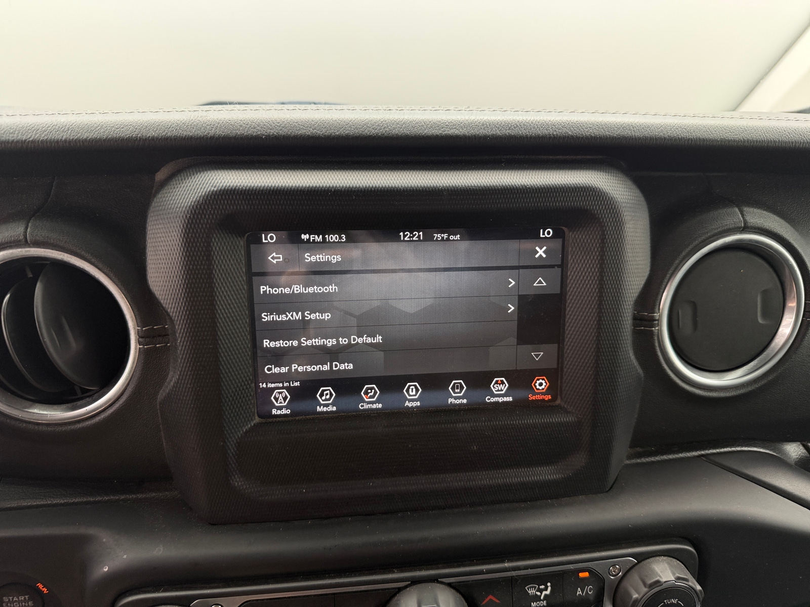 Thumbnail: 2018 Jeep Wrangler - 4