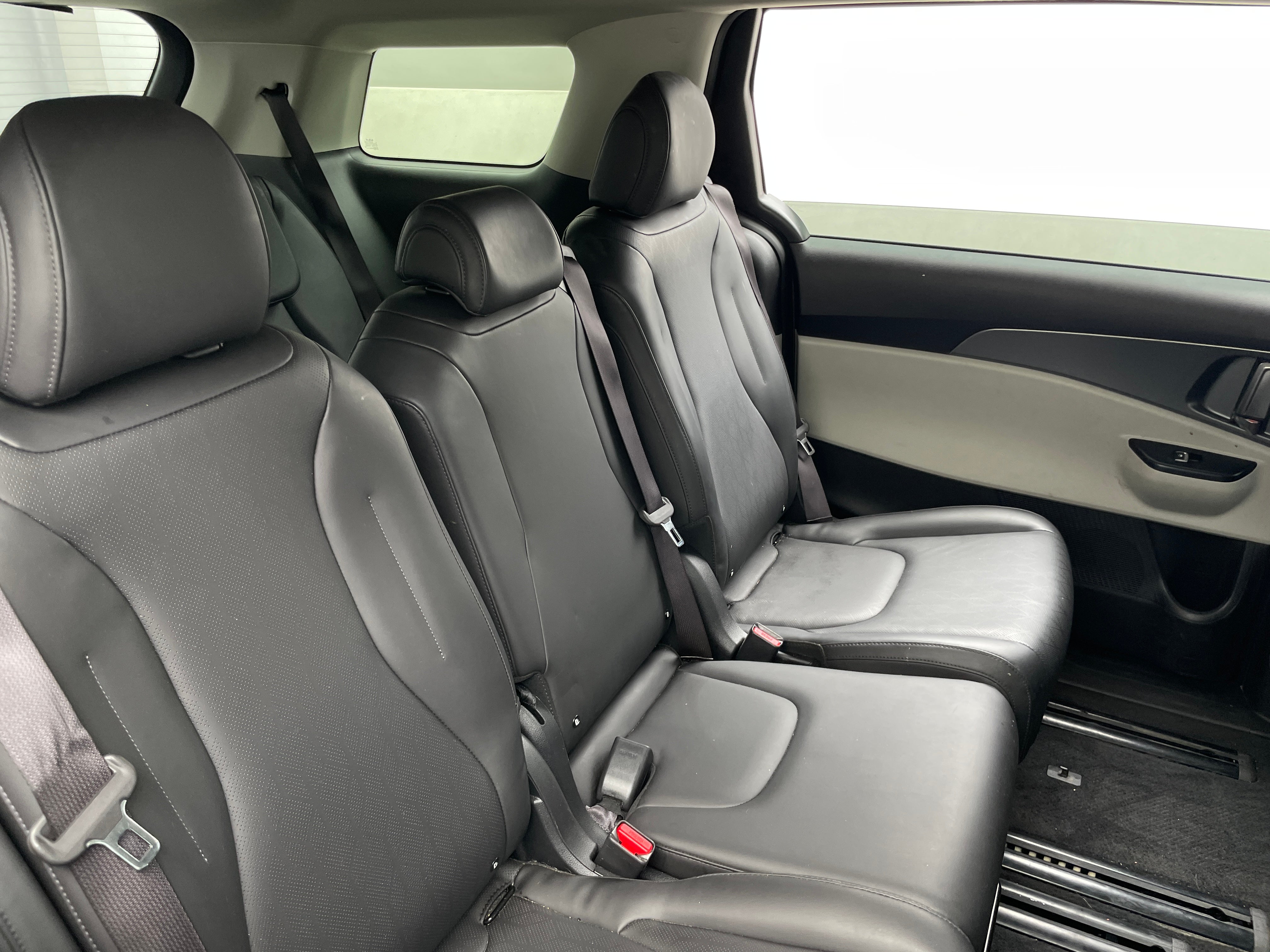 2024 Kia Carnival LX Seat Pkg - Photo 4