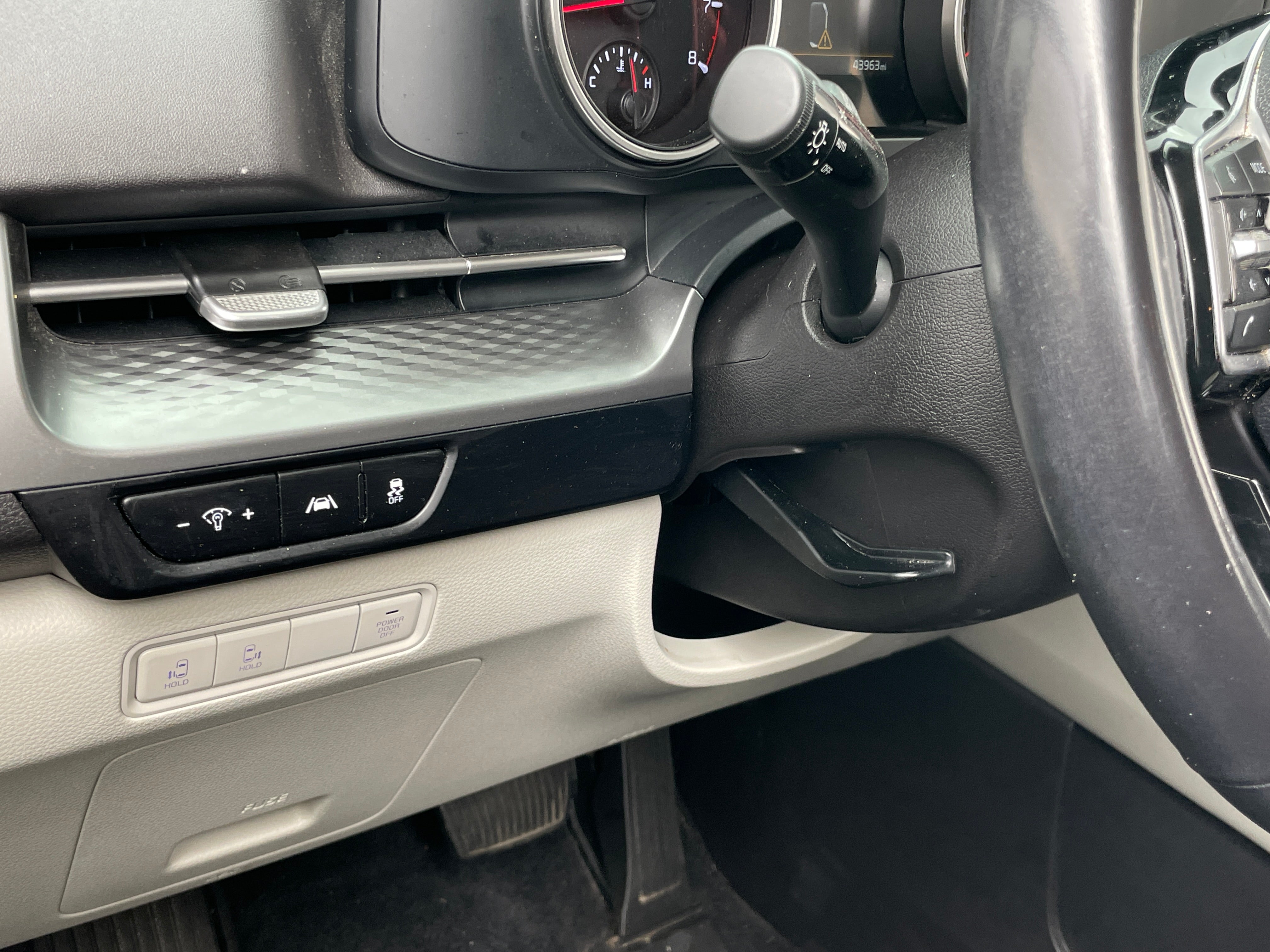 2024 Kia Carnival LX Seat Pkg - Photo 11