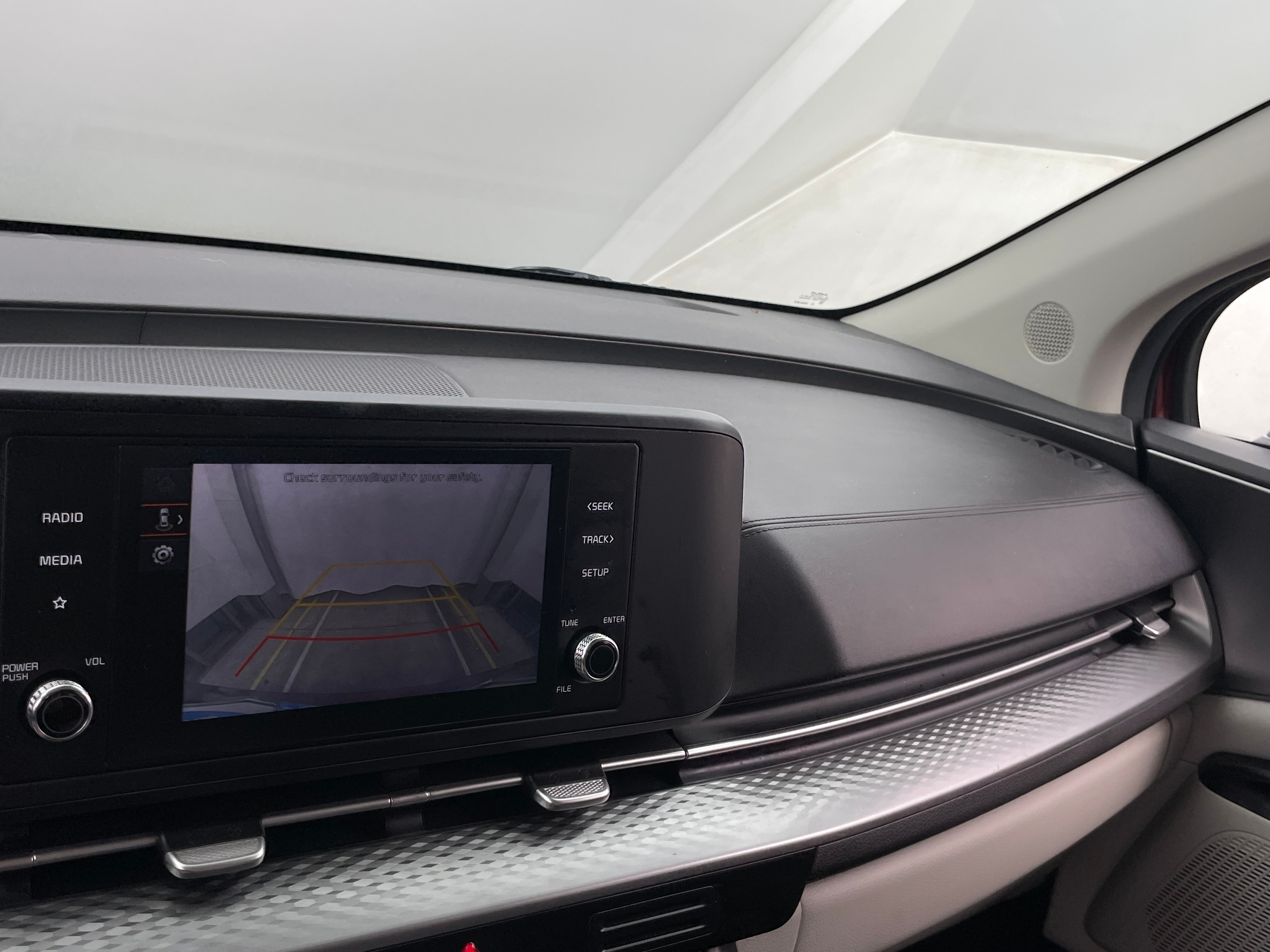 2024 Kia Carnival LX Seat Pkg - Photo 14