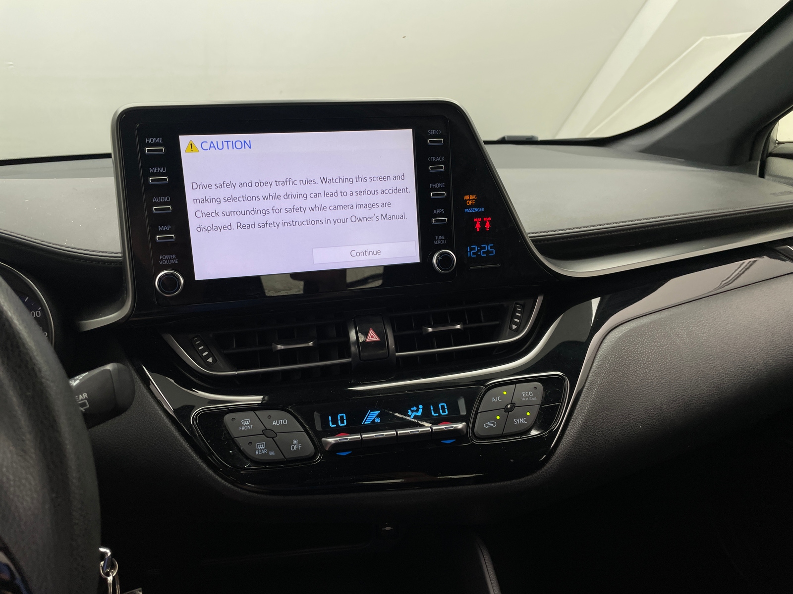 Thumbnail: 2019 Toyota C-HR - 4