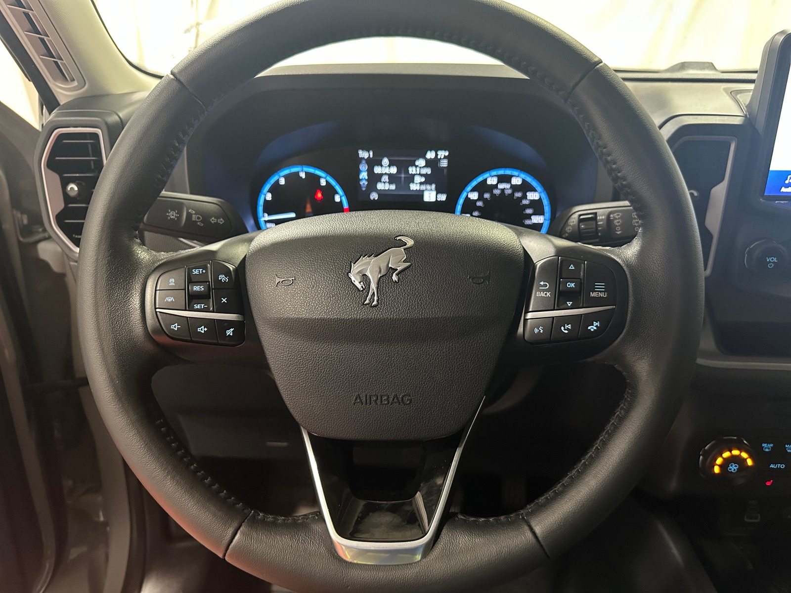 Thumbnail: 2023 Ford Bronco Sport - 5