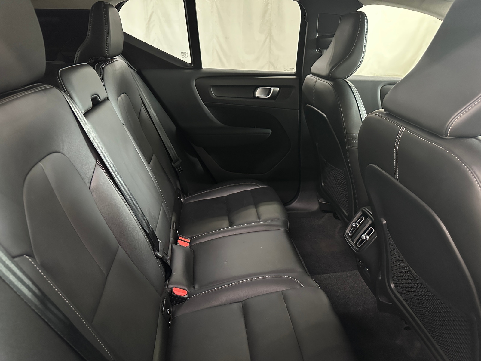 Thumbnail: 2026 Volvo XC40 - 5