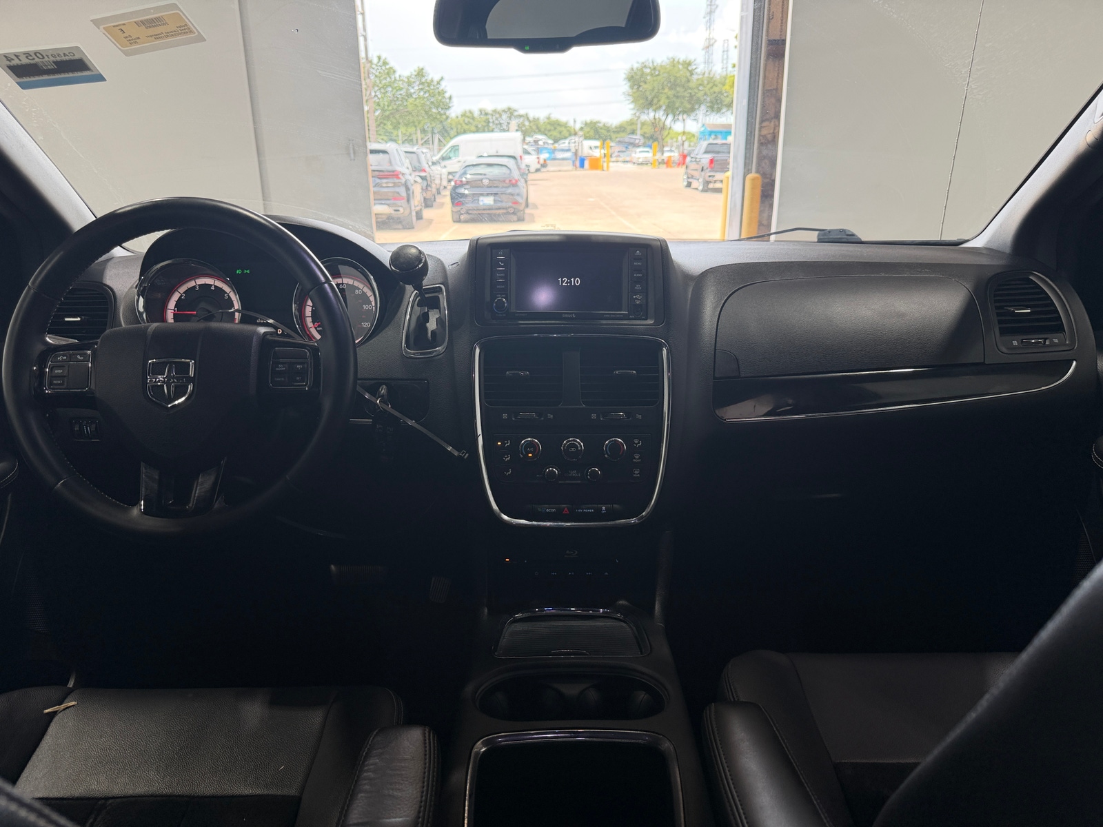Thumbnail: 2016 Dodge Grand Caravan - 2