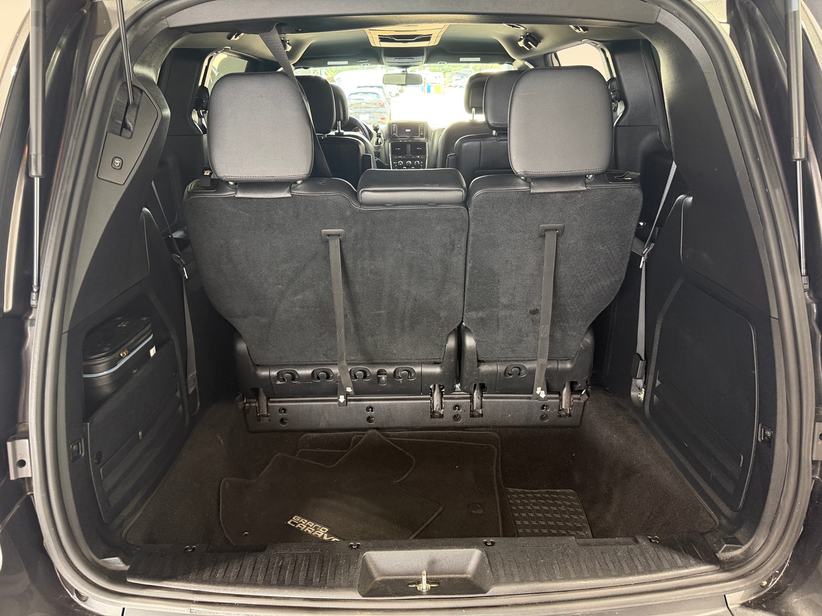 Thumbnail: 2016 Dodge Grand Caravan - 6