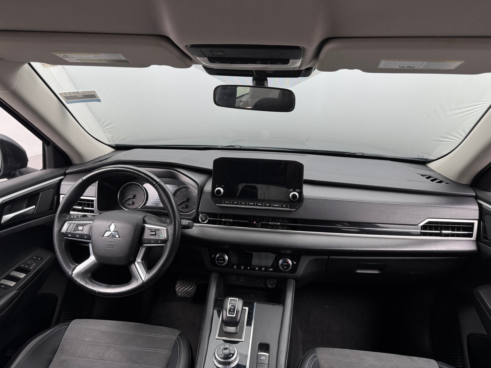 Thumbnail: 2024 Mitsubishi Outlander - 2
