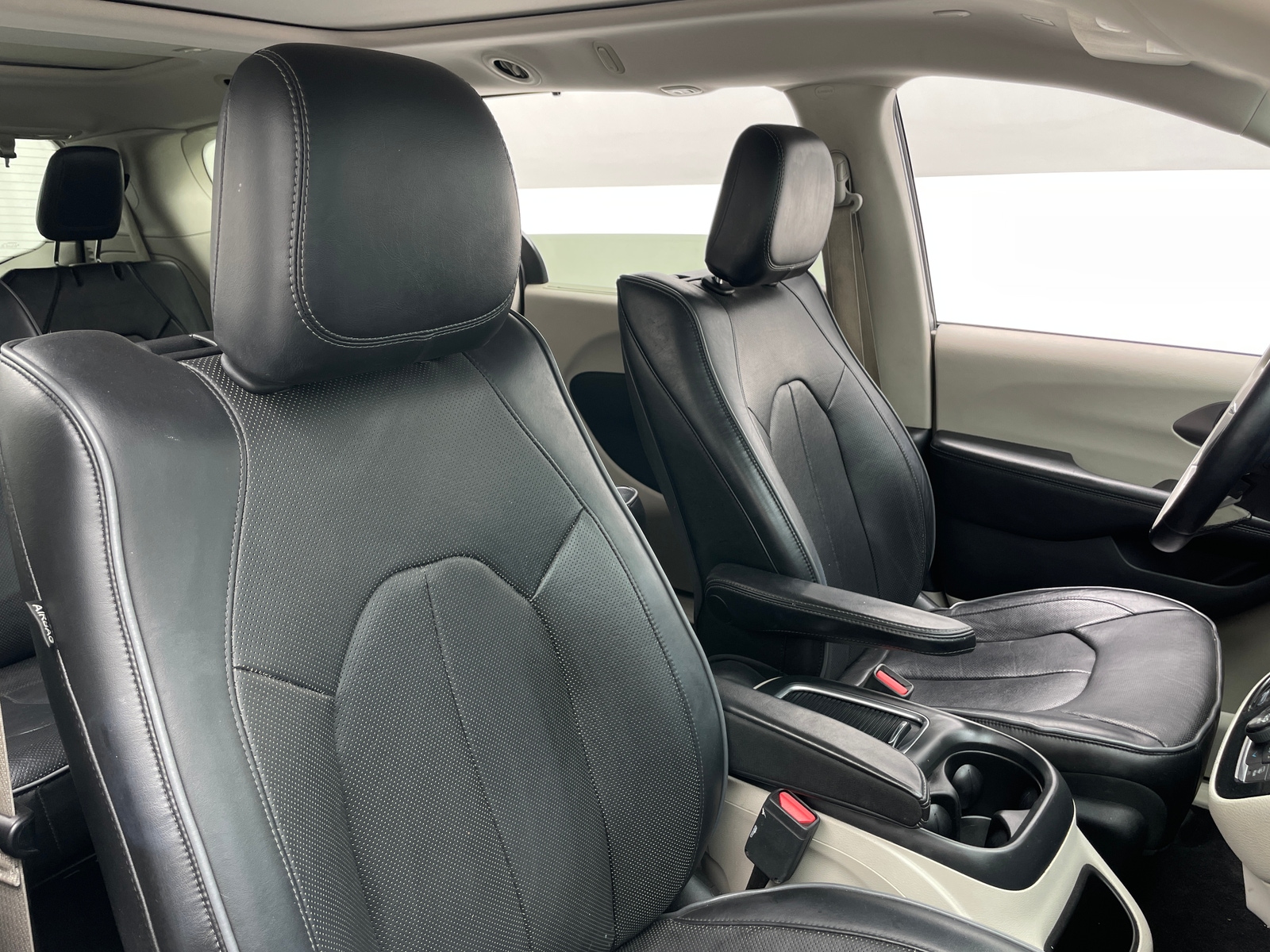 Thumbnail: 2018 Chrysler Pacifica - 2