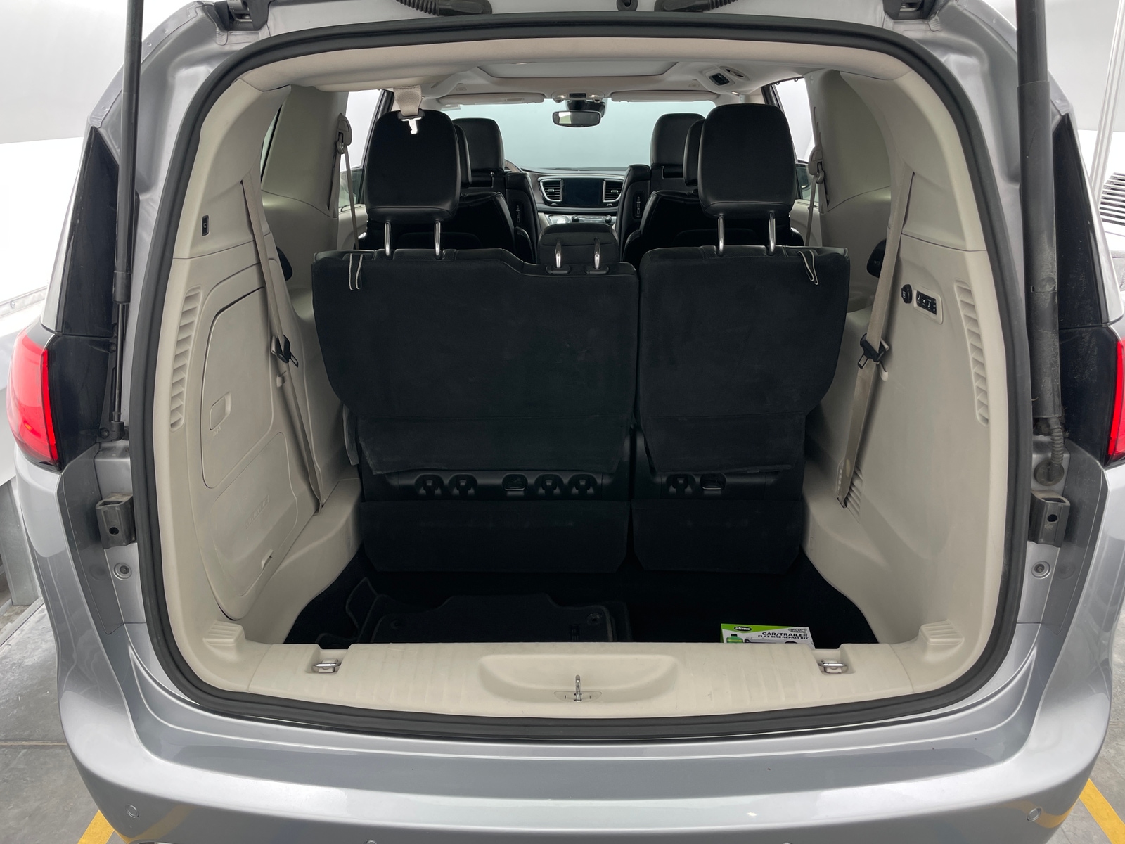 Thumbnail: 2018 Chrysler Pacifica - 7