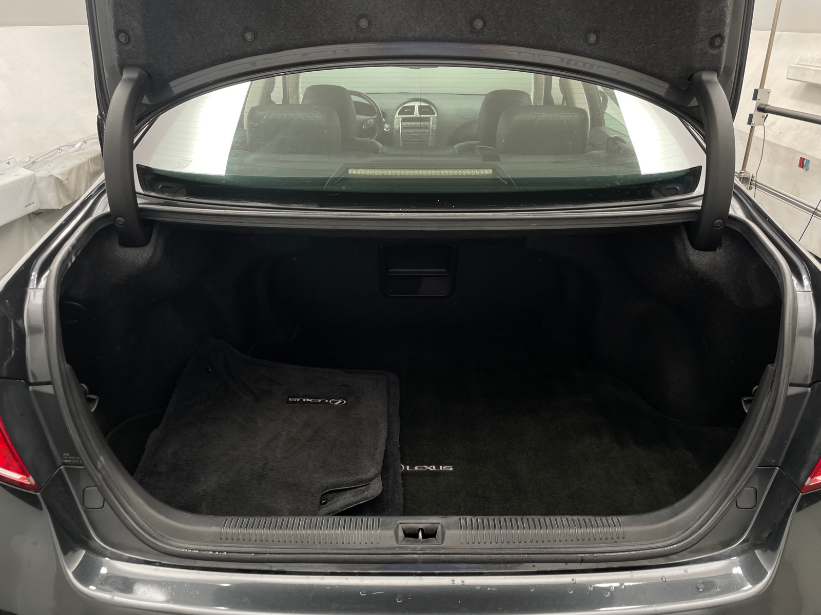 Thumbnail: 2011 Lexus ES - 6