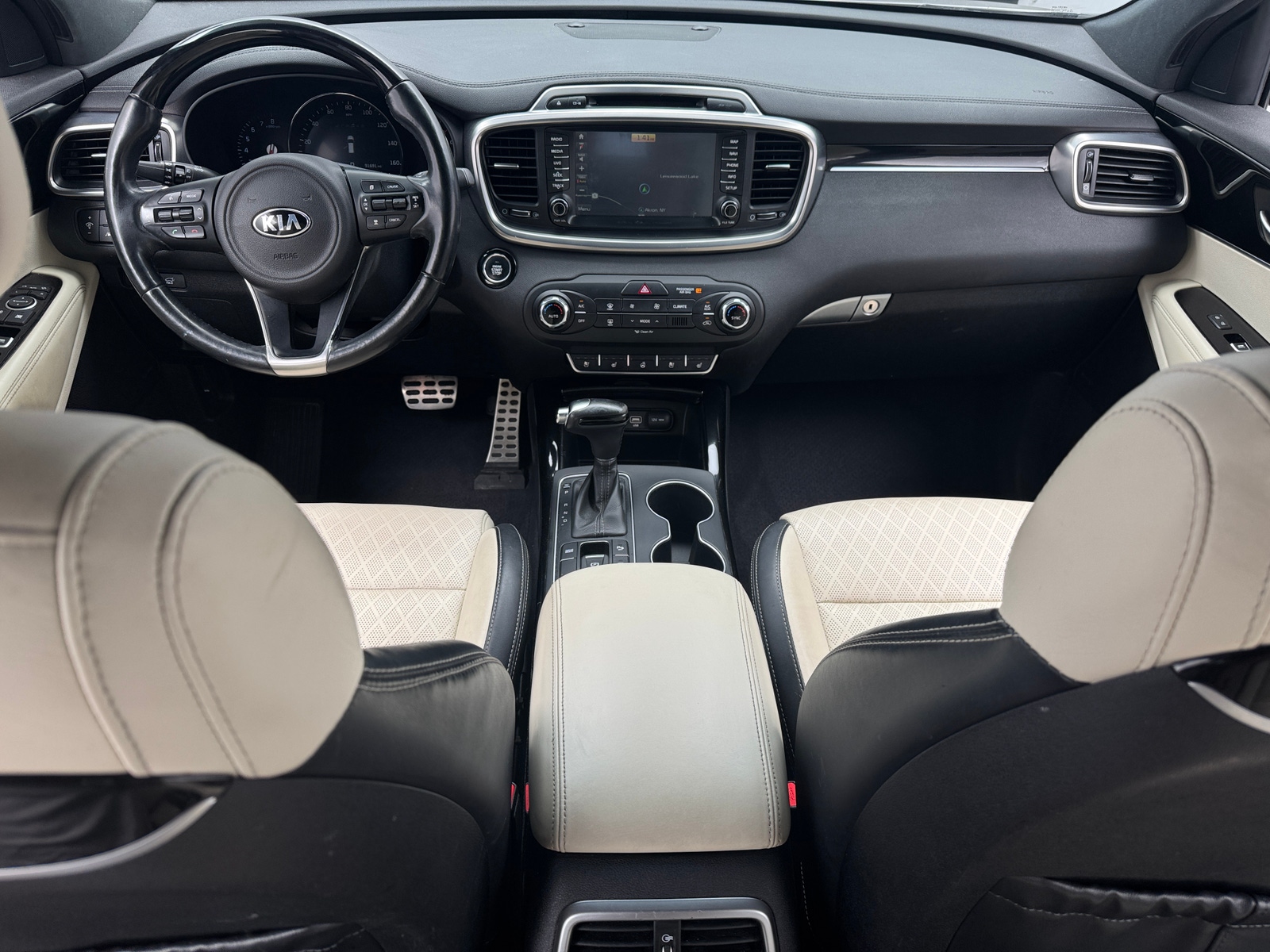Thumbnail: 2016 Kia Sorento - 2