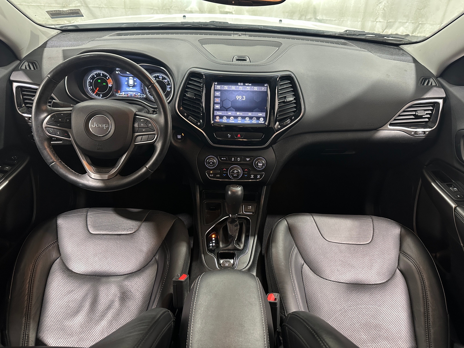 Thumbnail: 2019 Jeep Cherokee - 2