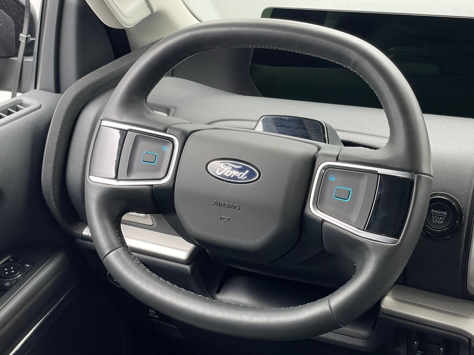 Thumbnail: 2025 Ford Expedition MAX - 4