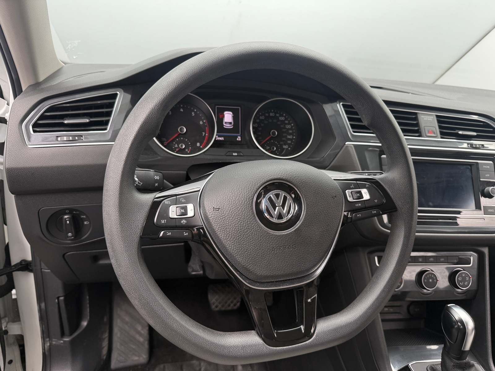 Thumbnail: 2020 Volkswagen Tiguan - 5