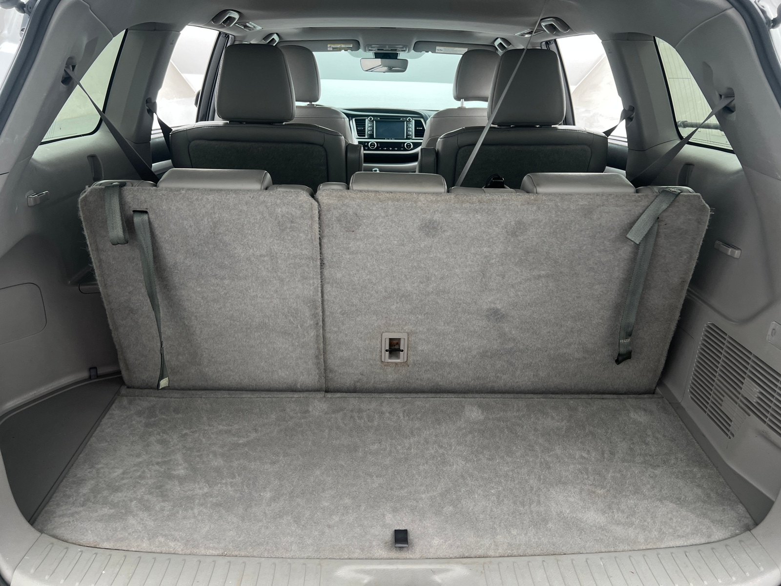 Thumbnail: 2019 Toyota Highlander - 6