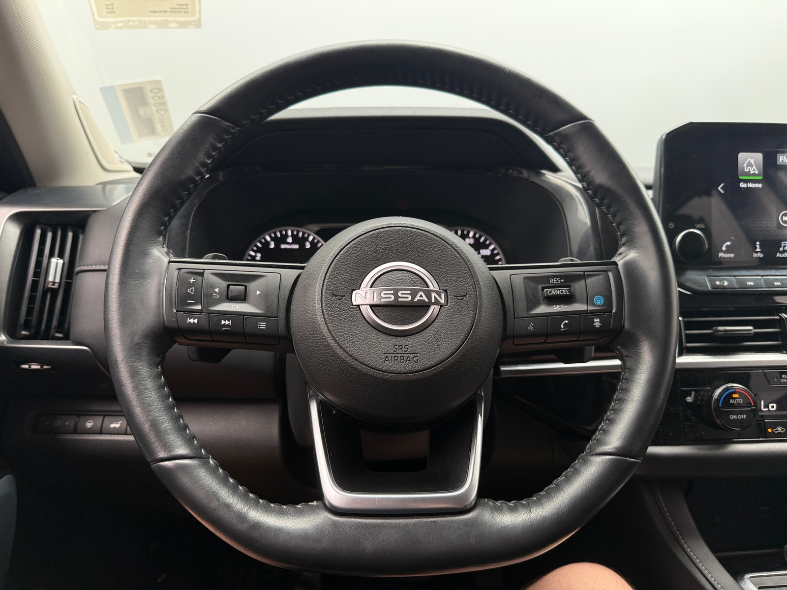Thumbnail: 2022 Nissan Pathfinder - 4