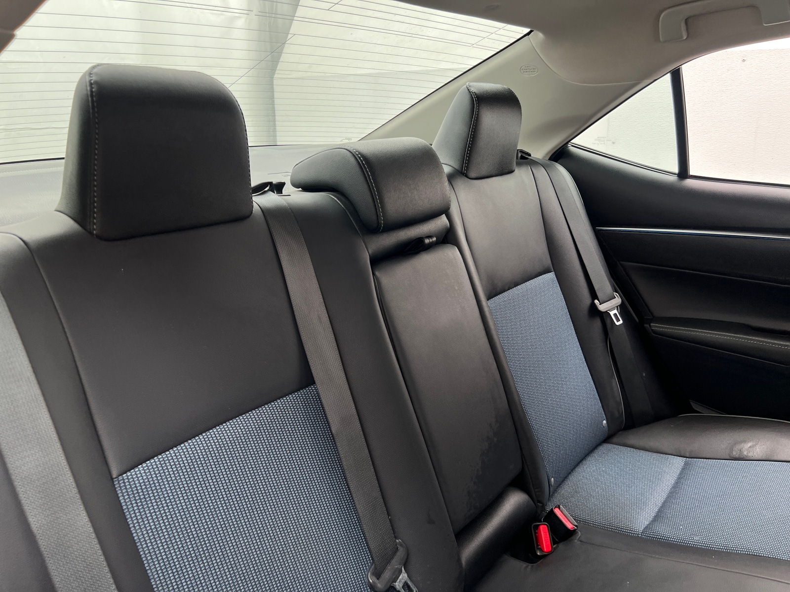 Thumbnail: 2015 Toyota Corolla - 6