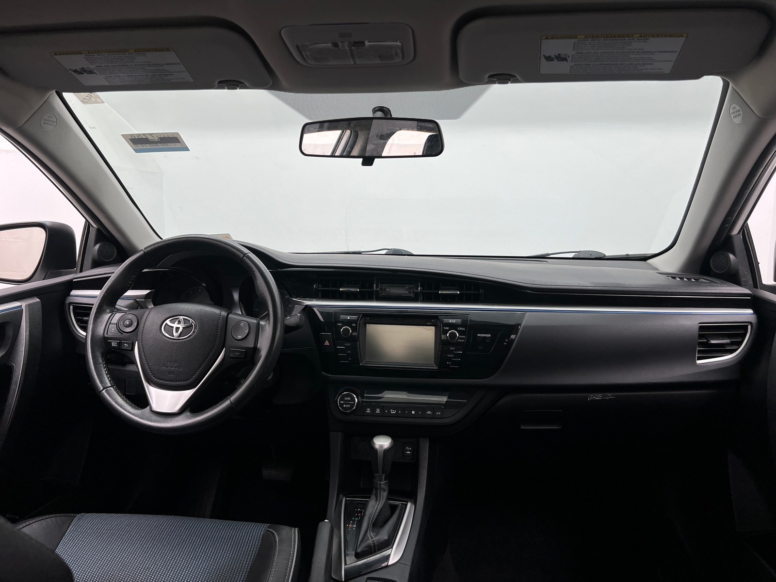 Thumbnail: 2015 Toyota Corolla - 3