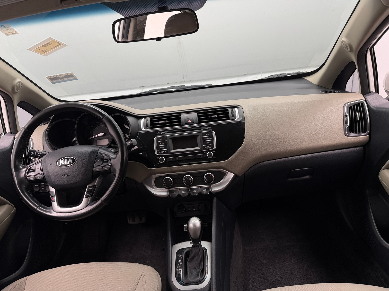 Thumbnail: 2016 Kia Rio - 3