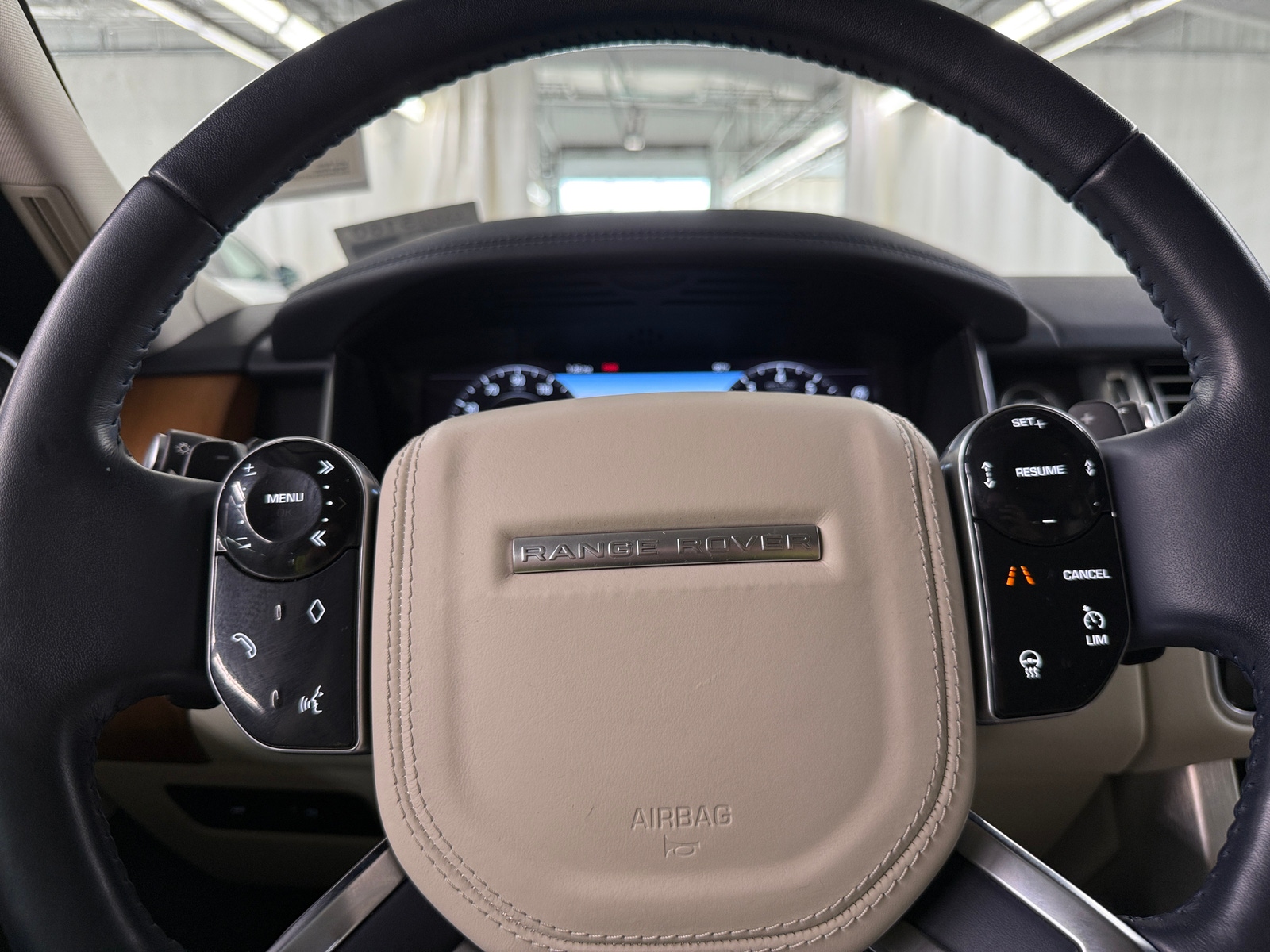 Thumbnail: 2020 Land Rover Range Rover - 4