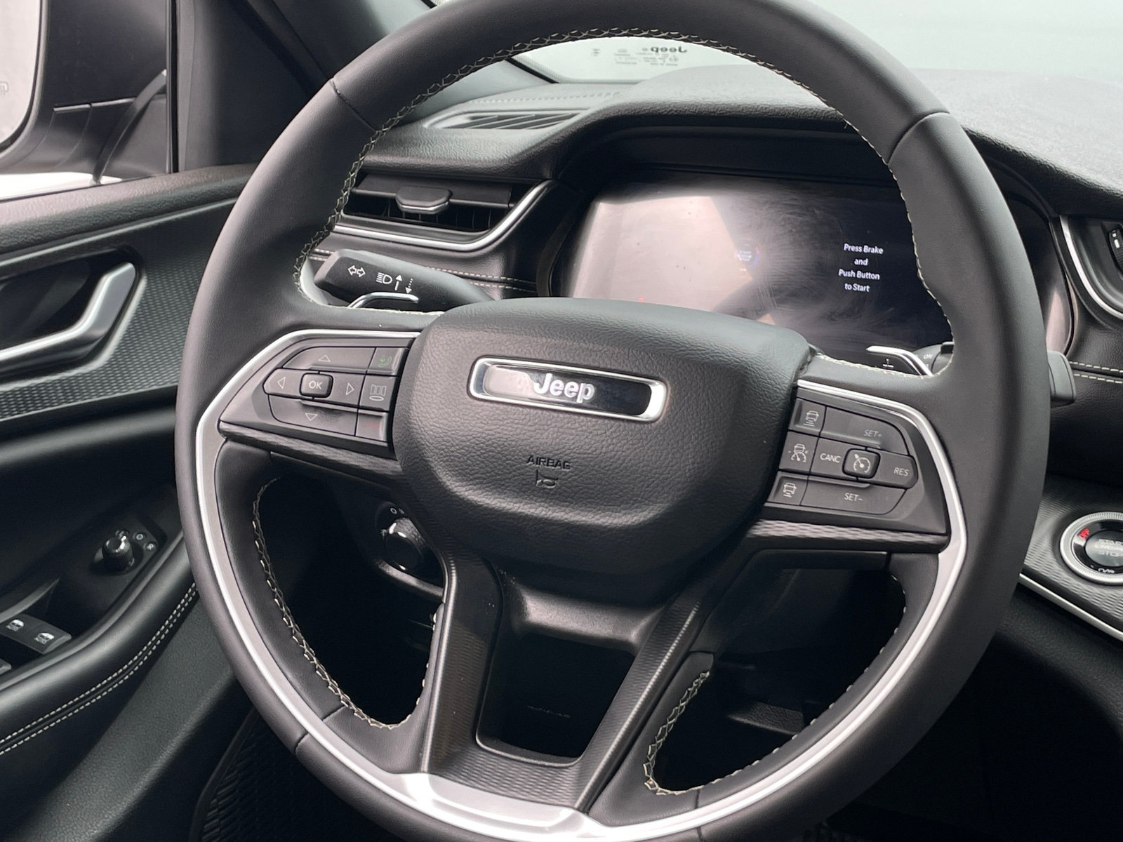 Thumbnail: 2025 Jeep Grand Cherokee - 5