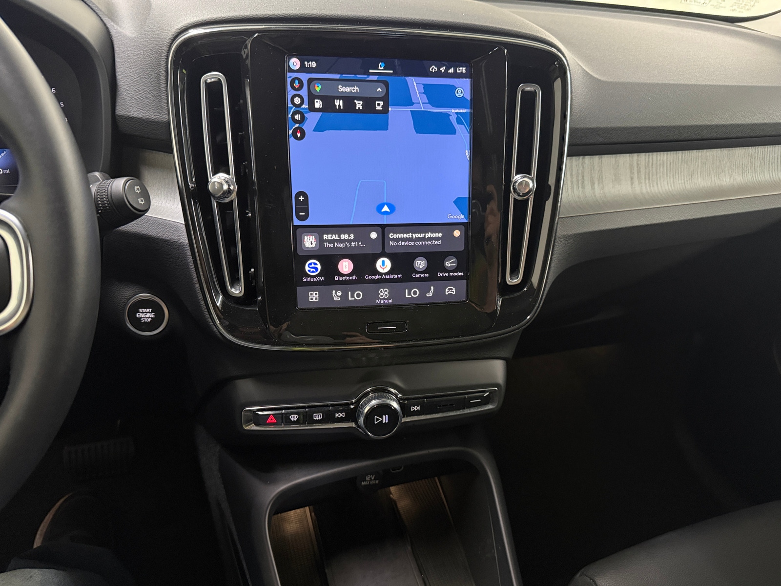 Thumbnail: 2026 Volvo XC40 - 4