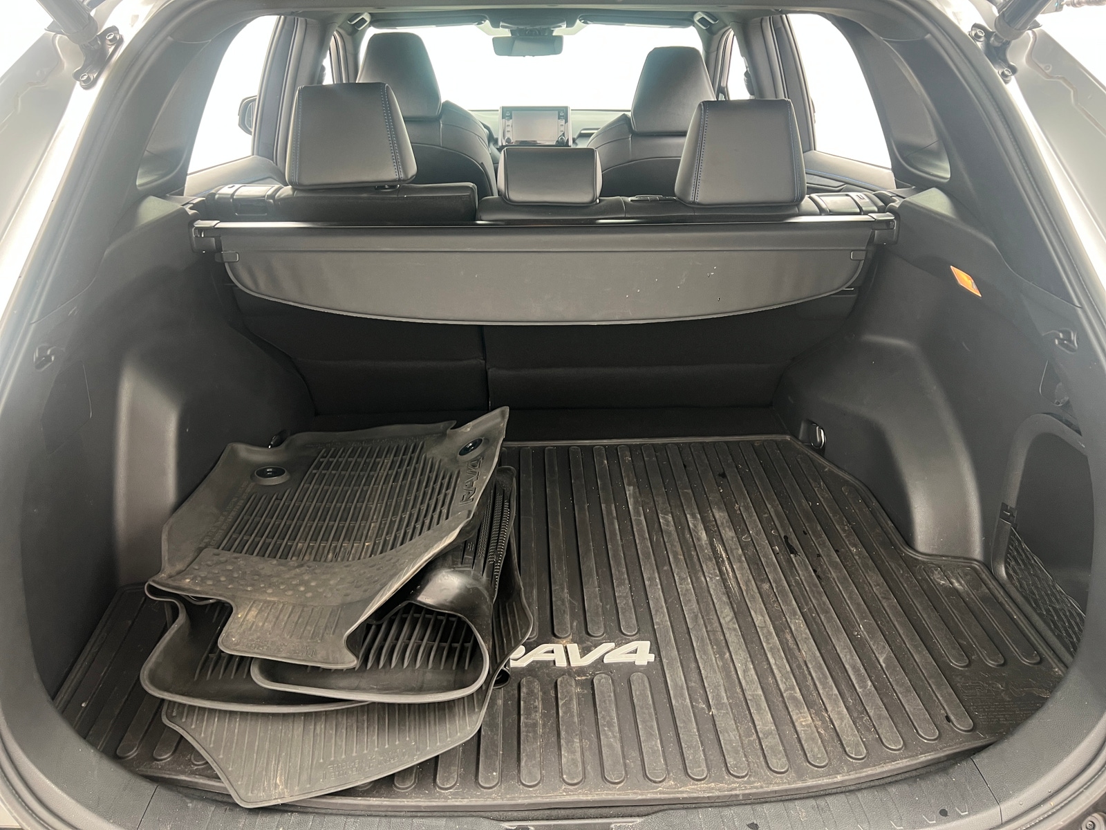 Thumbnail: 2021 Toyota RAV4 - 6